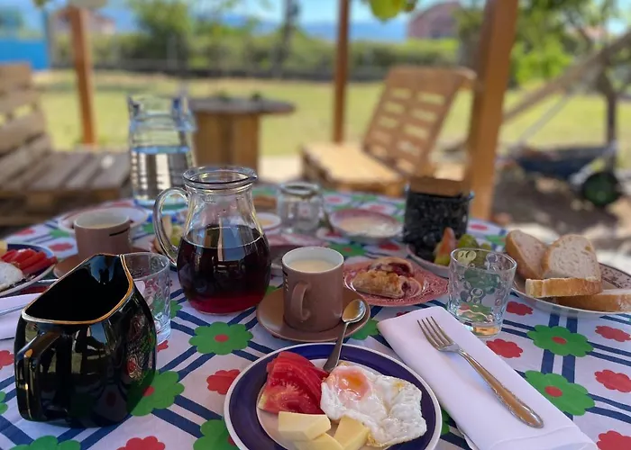 Ballkan 1 فندق مبيت وإفطار Grilë